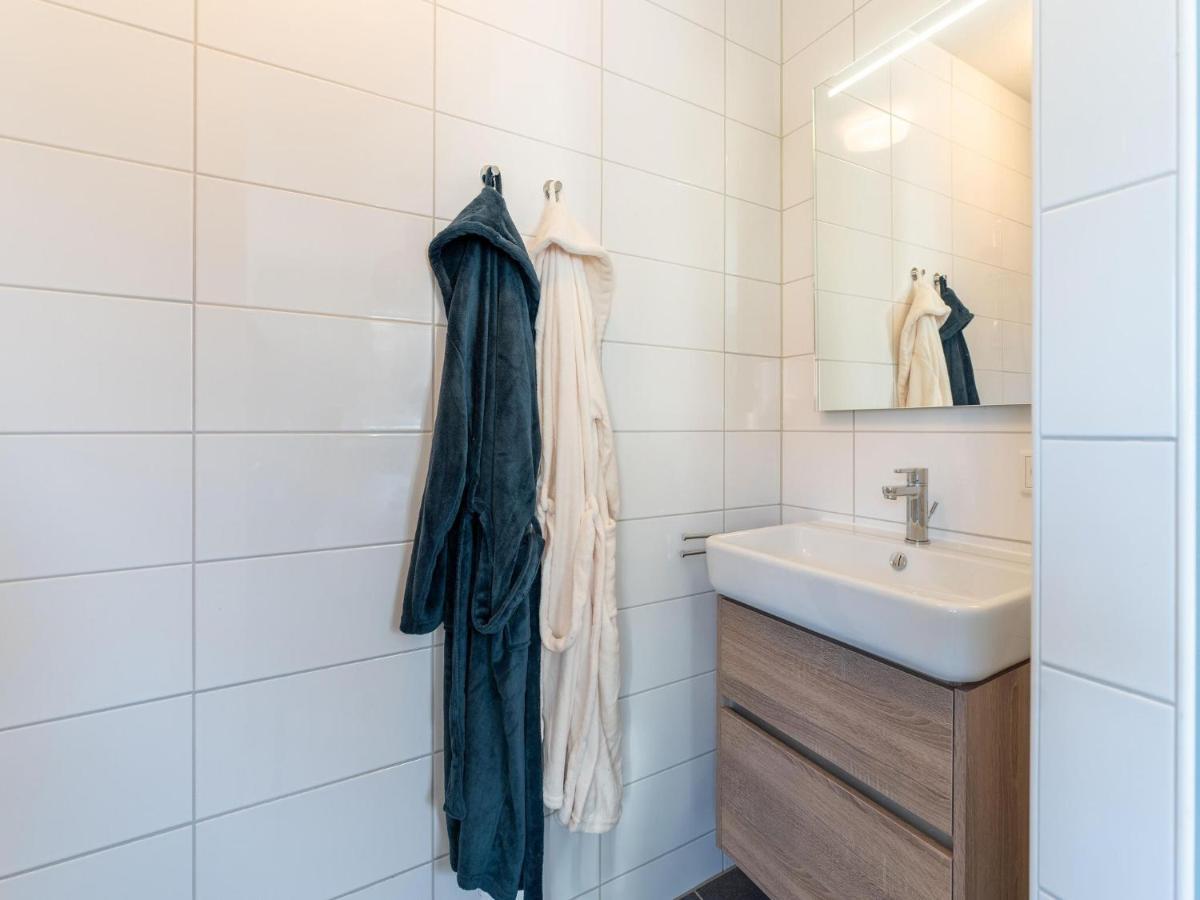 Modern Holiday Home By The Sea With Sauna Scherpenisse Buitenkant foto
