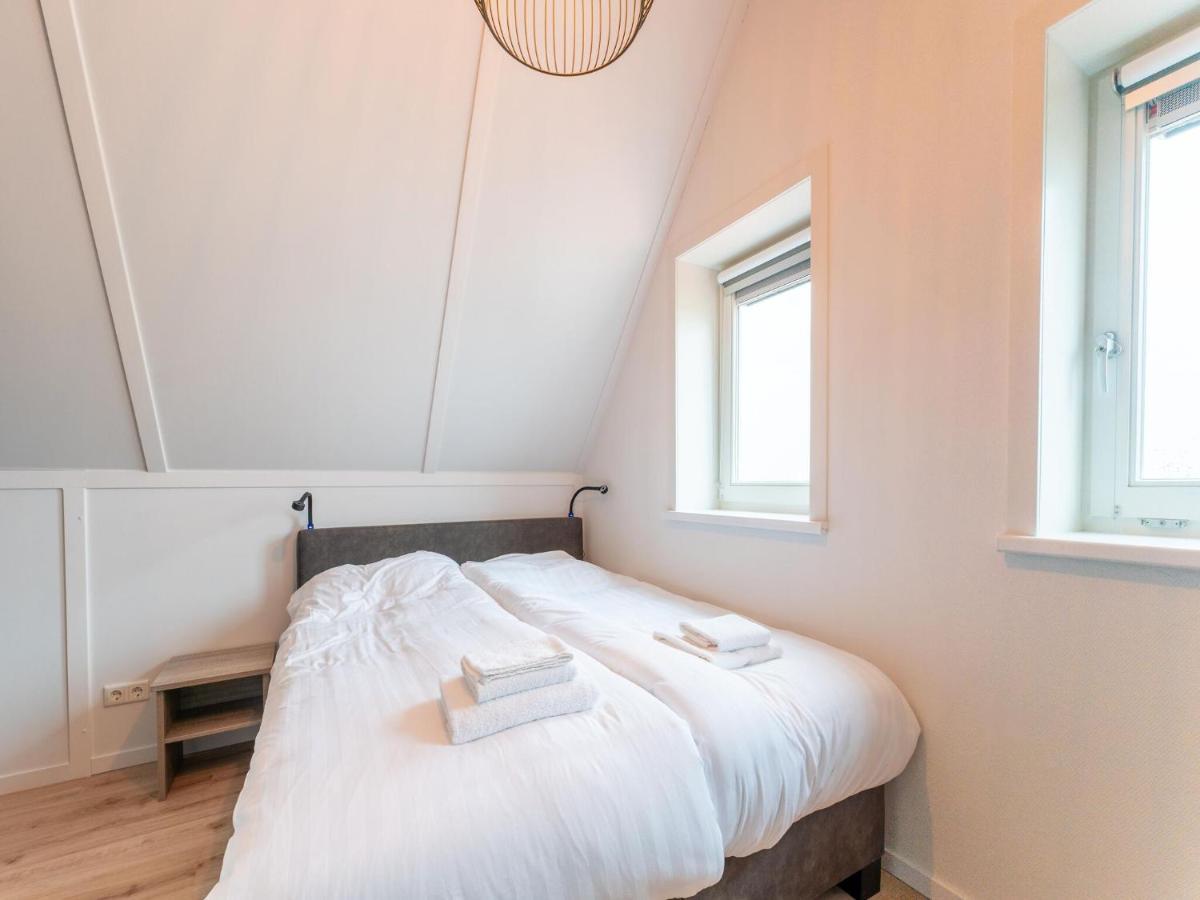 Modern Holiday Home By The Sea With Sauna Scherpenisse Buitenkant foto